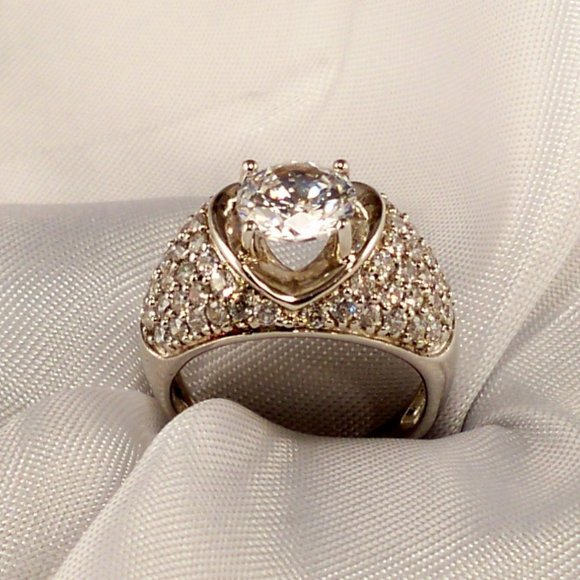 NEW Cubic Zirconias Heart Silver Designer Dome Ring